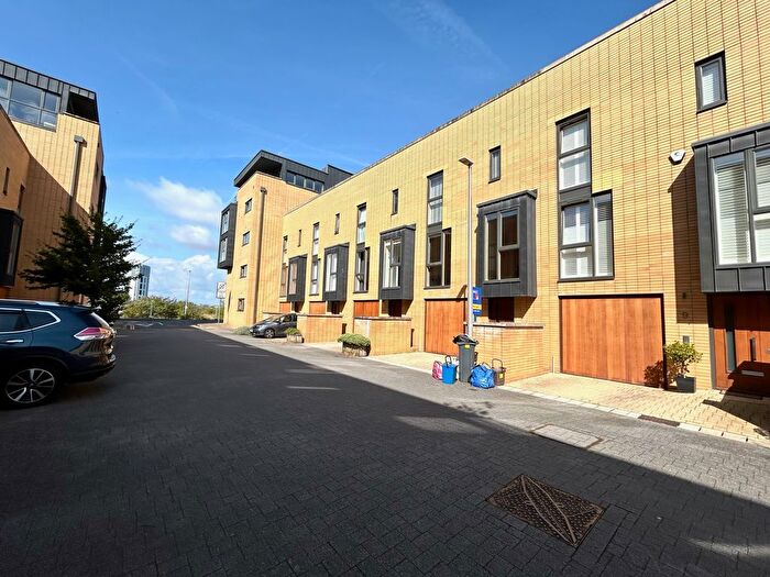 3 Bedroom Property To Rent In Francis Street, Caerdydd, CF11