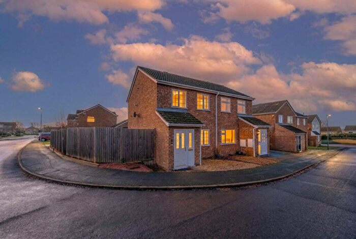 2 Bedroom Semi-Detached House For Sale In Rectory Close, Great Paxton, St. Neots, Cambridgeshire, PE19