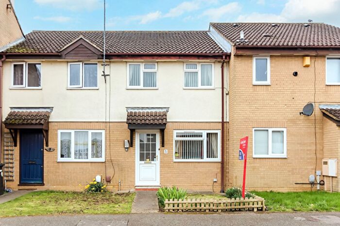 2 Bedroom Terraced House For Sale In Kennet Close, Wellingborough, NN8