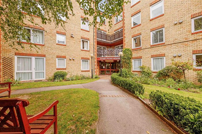 1 Bedroom Property For Sale In Fishers Lane, London, W4