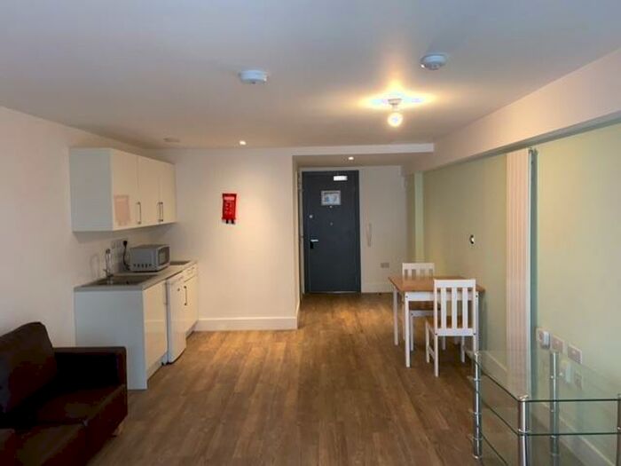 Studio To Rent In Scholes Street, Oldham, Greater Manchester, OL1