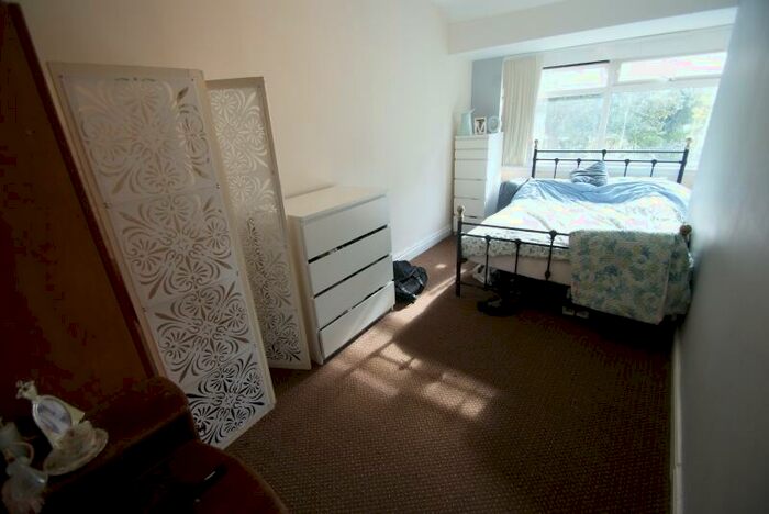 4 Bedroom Terraced House To Rent In Park View Road, Burley, Leeds, LS4