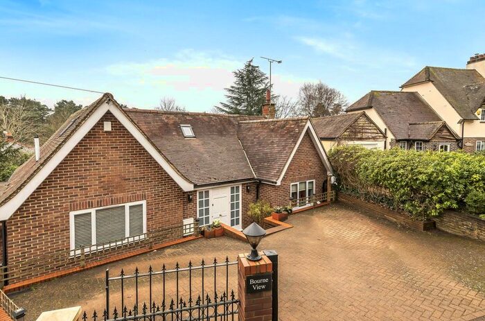4 Bedroom Detached House To Rent In Vicarage Lane, The Bourne, Farnham, Surrey, GU9