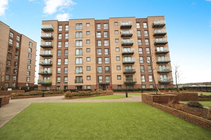 2 Bedroom Flat For Sale In Stirling Drive, Luton, LU2