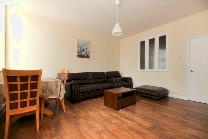 4 Bedroom Flat To Rent In Ayser House, Sunderland, SR5