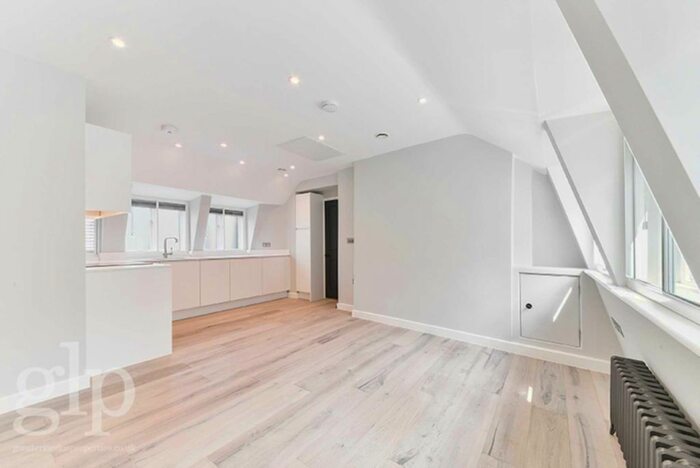 1 Bedroom Flat To Rent In Lisle Street, Soho, WC2H