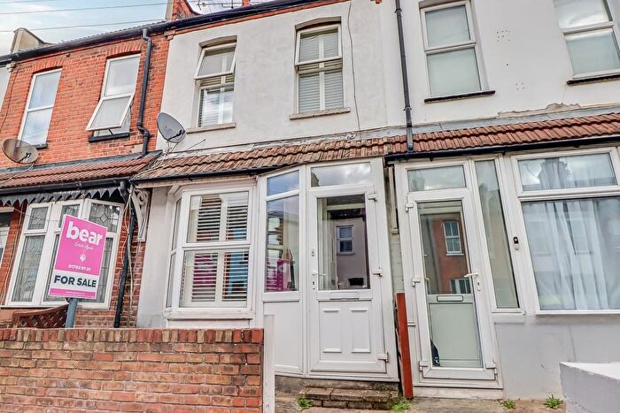2 Bedroom Terraced House For Sale In Station Avenue, Southend-On-Sea, SS2