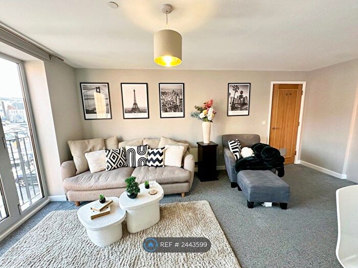 1 Bedroom Flat To Rent In Havelock Square, Swindon, SN1