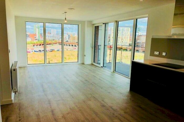 2 Bedroom Flat To Rent In Lockgate Square, Salford, M5