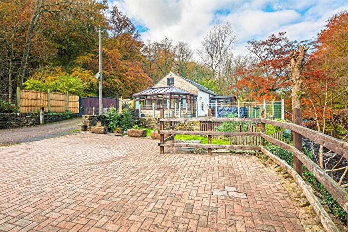 3 Bedroom Cottage For Sale In Middlewood Road North, Oughtibridge, Sheffield, S35
