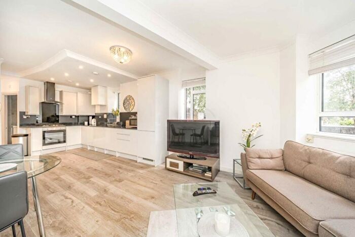 2 Bedroom Flat For Sale In Charlbert Street, St John's Wood, NW8