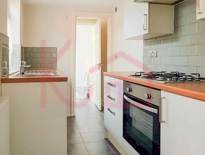 1 Bedroom Flat To Rent In Flat 1, 2 St Mary's Crescent DN1