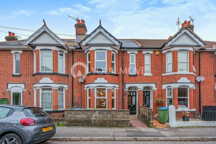 3 Bedroom Terraced House To Rent In Hazeleigh Avenue, Southampton, SO19