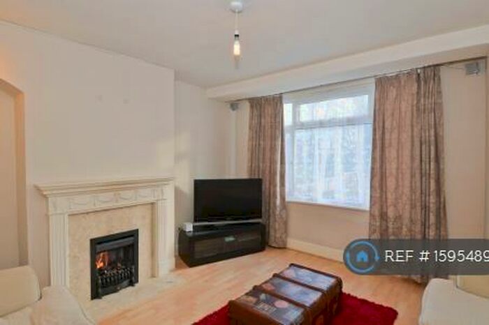 3 Bedroom Semi-Detached House To Rent In Gloucester Road, Cheltenham, GL51