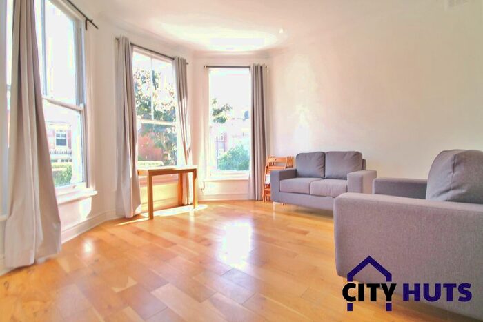 2 Bedroom Flat To Rent In Mount View Road, Stroud Green, N4