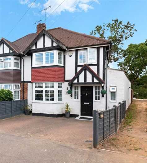 3 Bedroom Semi Detached House For Sale In Roundways, Ruislip, HA4