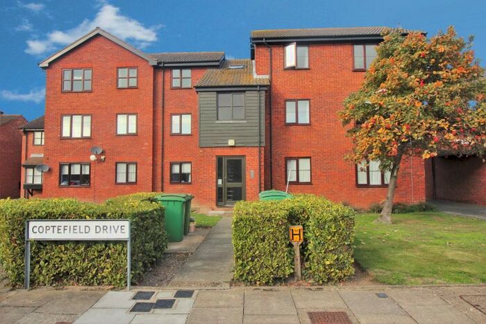 2 Bedroom Flat To Rent In Coptefield Drive, Belvedere, Kent, DA17
