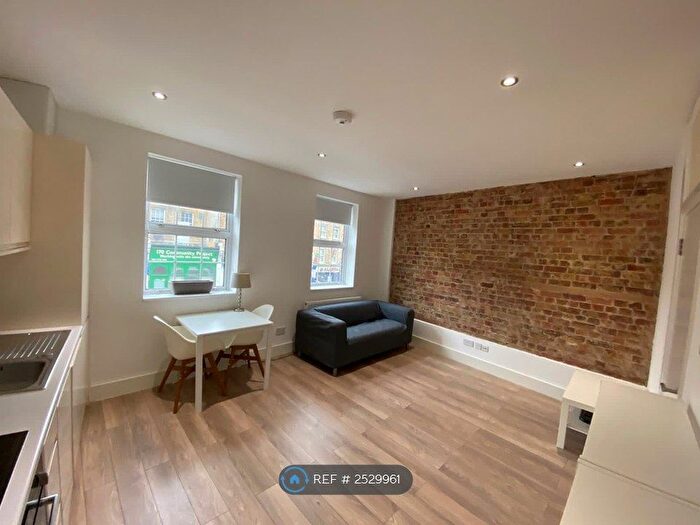 1 Bedroom Flat To Rent In New Cross Road, London, SE14