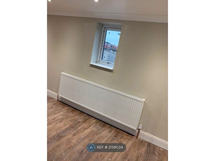 Studio To Rent In Longhayes Avenue, Romford, RM6