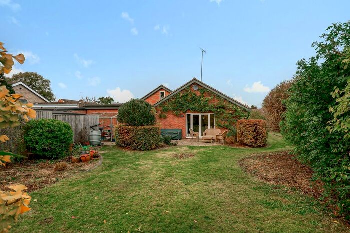 3 Bedroom Semi-Detached Bungalow To Rent In St. Marys Close, Henley-On-Thames RG9