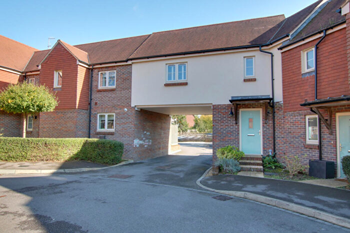 2 Bedroom Coach House For Sale In Bishop's Waltham, SO32