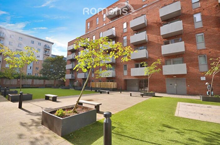 1 Bedroom Apartment To Rent In Steel House, Slough, SL2