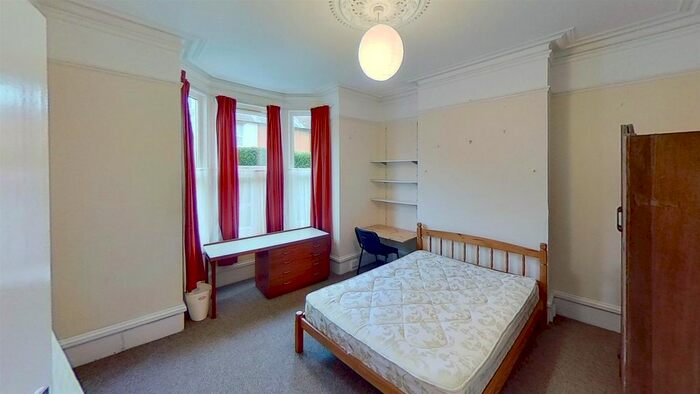 5 Bedroom Property To Rent In Orchard Road, Southsea PO4