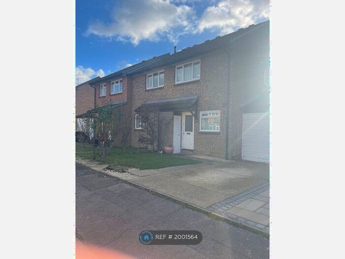 2 Bedroom Semi-Detached House To Rent In Franklin Rd, Hornchurch, RM12