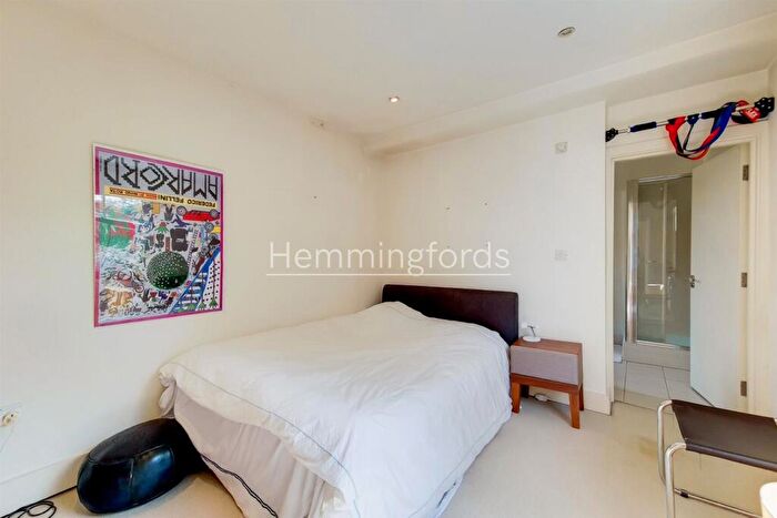 2 Bedroom Apartment To Rent In Whitehorse Road, London, E1