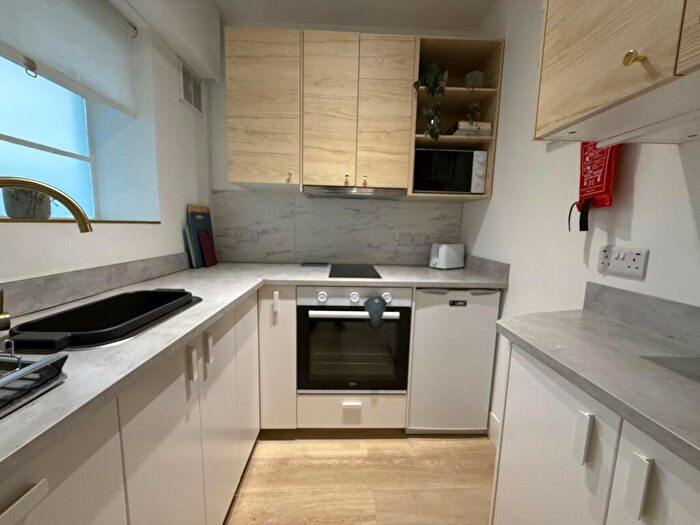 1 Bedroom Apartment To Rent In Mansfield Court, Mansfield Road, Nottingham, NG5