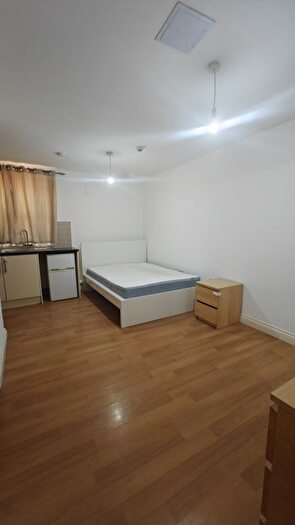 1 Bedroom Flat To Rent In Angell Road, London, SW9
