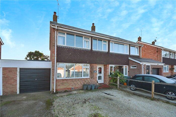3 Bedroom Semi-Detached House For Sale In Sycamore Close, North Baddesley, Southampton, Hampshire, SO52