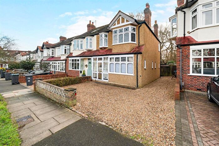 3 Bedroom End Of Terrace House For Sale In Cherrywood Lane, Morden, SM4