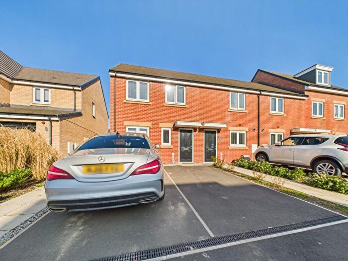 3 Bedroom End Of Terrace House For Sale In Rother Close, Hebburn, Tyne And Wear, NE31