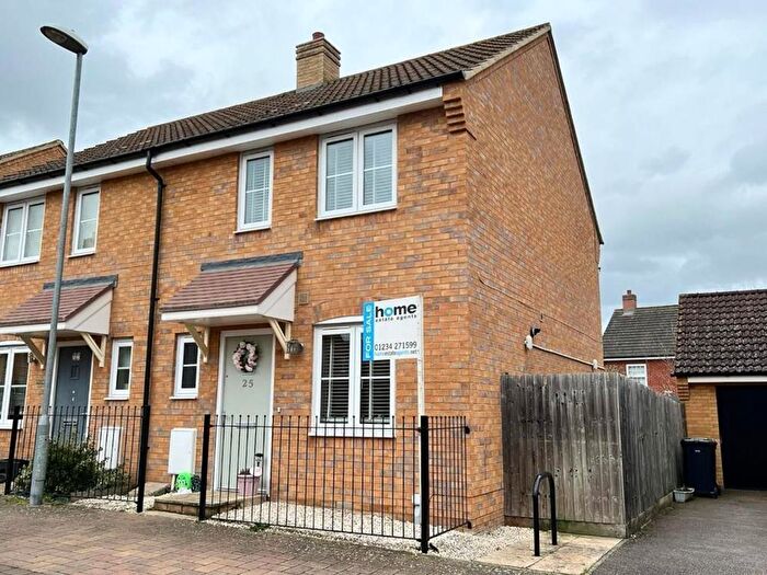 2 Bedroom End Of Terrace House To Rent In Meadfoot Place, Bedford, MK41