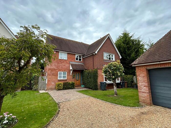 4 Bedroom Detached House To Rent In The Mapl Hebing EndBeningtonStevenage, ES17A