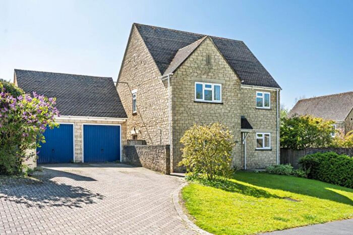 4 Bedroom Detached House For Sale In Wilcox Road, Chipping Norton, OX7