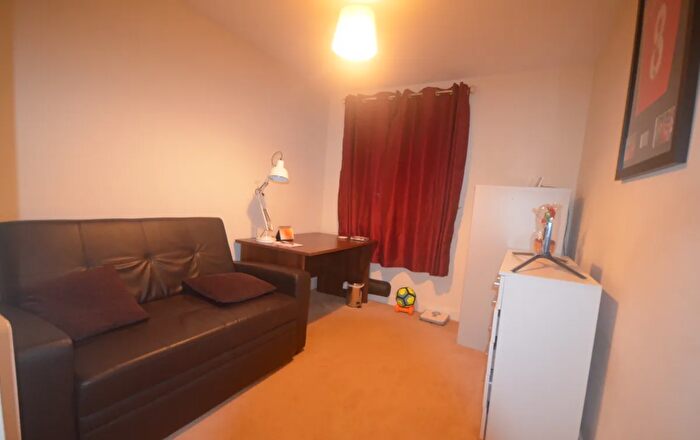 2 Bedroom Flat To Rent In Elm Road, Wembley, HA9