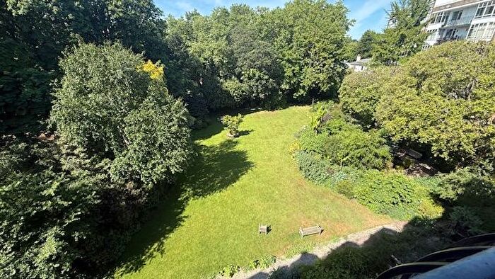 2 Bedroom Flat To Rent In Aj, London, W8