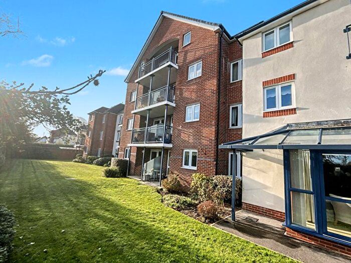 1 Bedroom Retirement Property To Rent In Christchurch, BH23