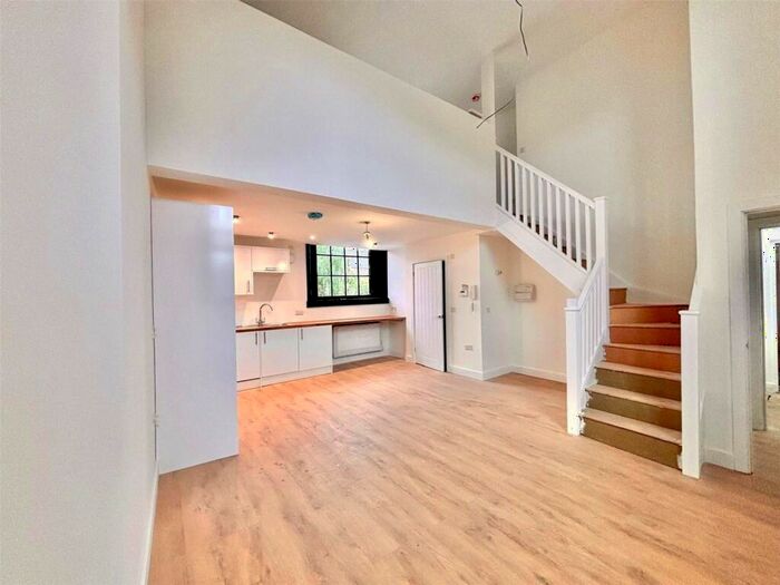 1 Bedroom Apartment To Rent In Kingswell Street, Northampton, Northamptonshire, NN1