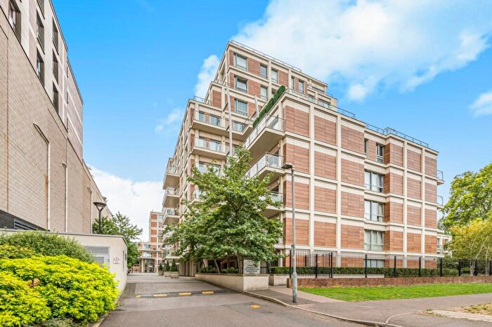 2 Bedroom Flat For Sale In Henry Macaulay Avenue, Kingston Upon Thames, KT2