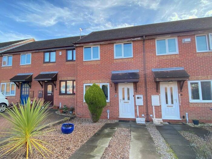 2 Bedroom Town House To Rent In Lydstep Close, Oakwood, Derby, DE21