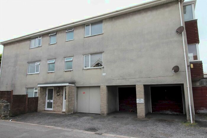 2 Bedroom Flat To Rent In Albert Court Albert Avenue, Weston Super Mare, BS23