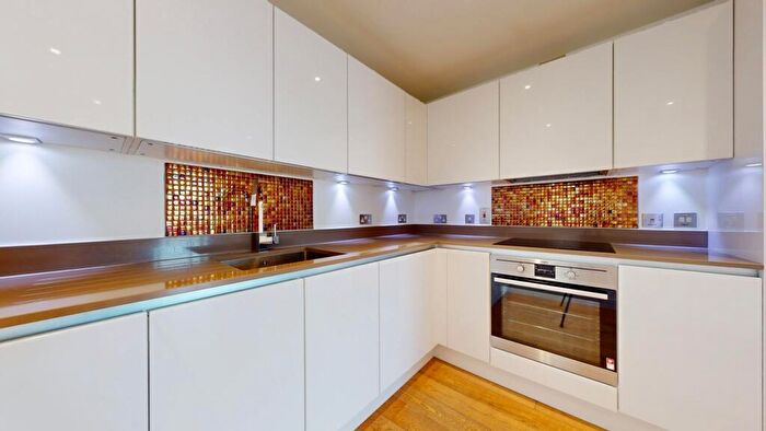 2 Bedroom Apartment To Rent In Cribb Lodge, Love Lane, London, SE18