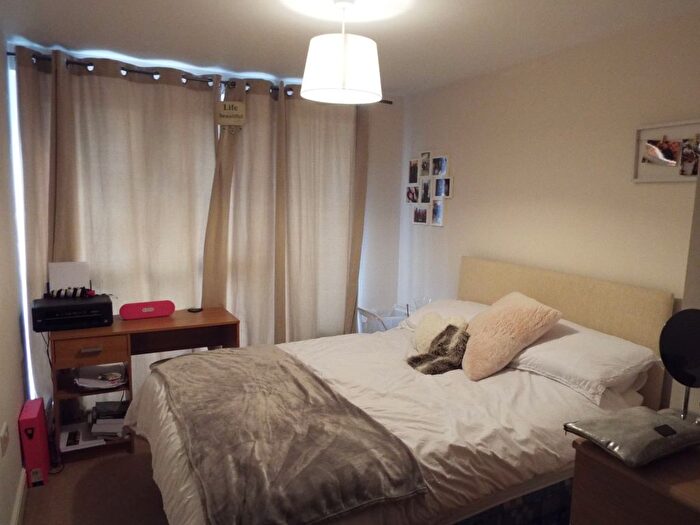 2 Bedroom Flat To Rent In Bingley Court, Canterbury, CT1