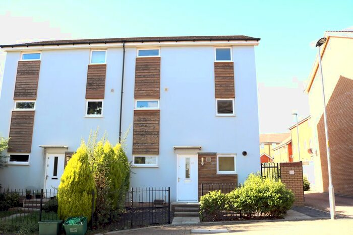 3 Bedroom Town House To Rent In Wood Street, Patchway, Bristol, BS34