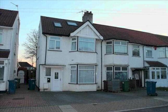 4 Bedroom Semi-Detached House To Rent In Loretto Gardens, Queensbury, Harrow, HA3