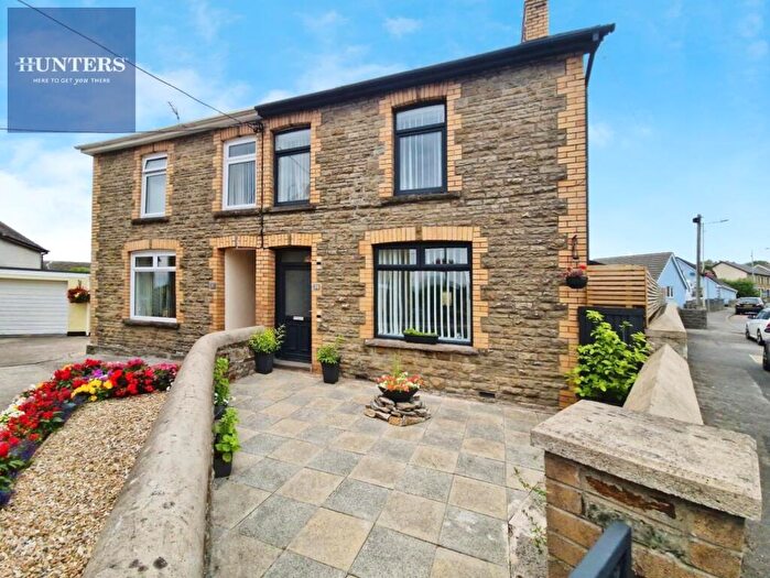 4 Bedroom Semi-Detached House For Sale In Penprysg Road, Pencoed, Bridgend, CF35