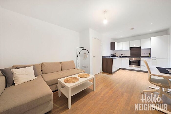 1 Bedroom Flat To Rent In Royal Court, Connersville Way, Croydon, CR0